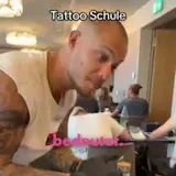 Lerne das Tätowieren von Profis. auch ohne Vorlenntniss oder at 0:19