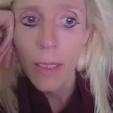 Sophie Reyer liest aus ihrem Buch at 0:11