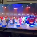 Phone films TV playing 99 to Beat at 0:01