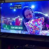 Phone recording of 99 to Beat candy bowl challenge at 0:01