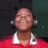Streamer laughs in disbelief on Discord stream at 0:01