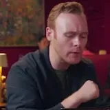 Sitcom scene: man confused ordering food at 0:01